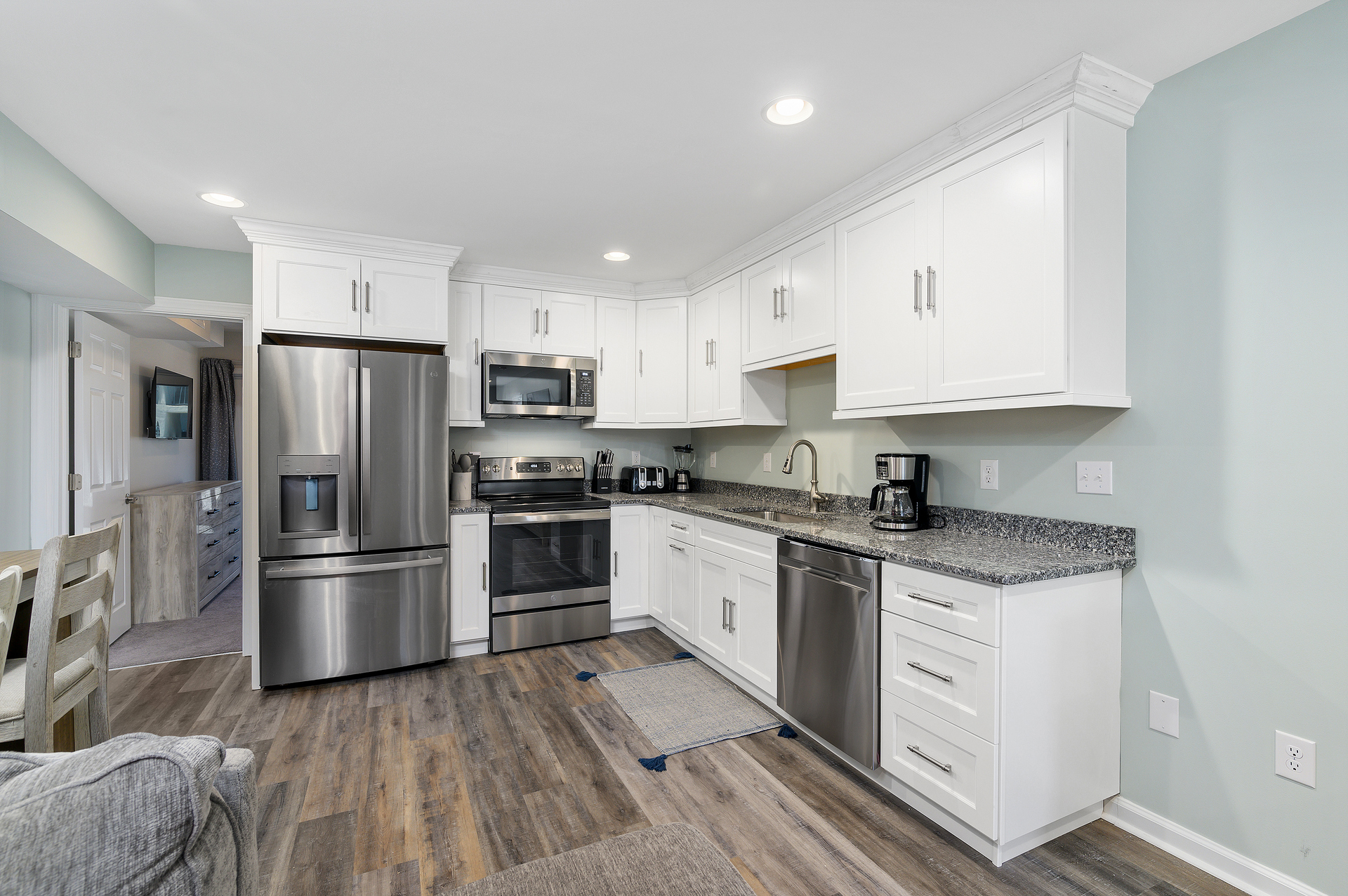 The elegantly designed kitchen will be a delight for the chef in your family