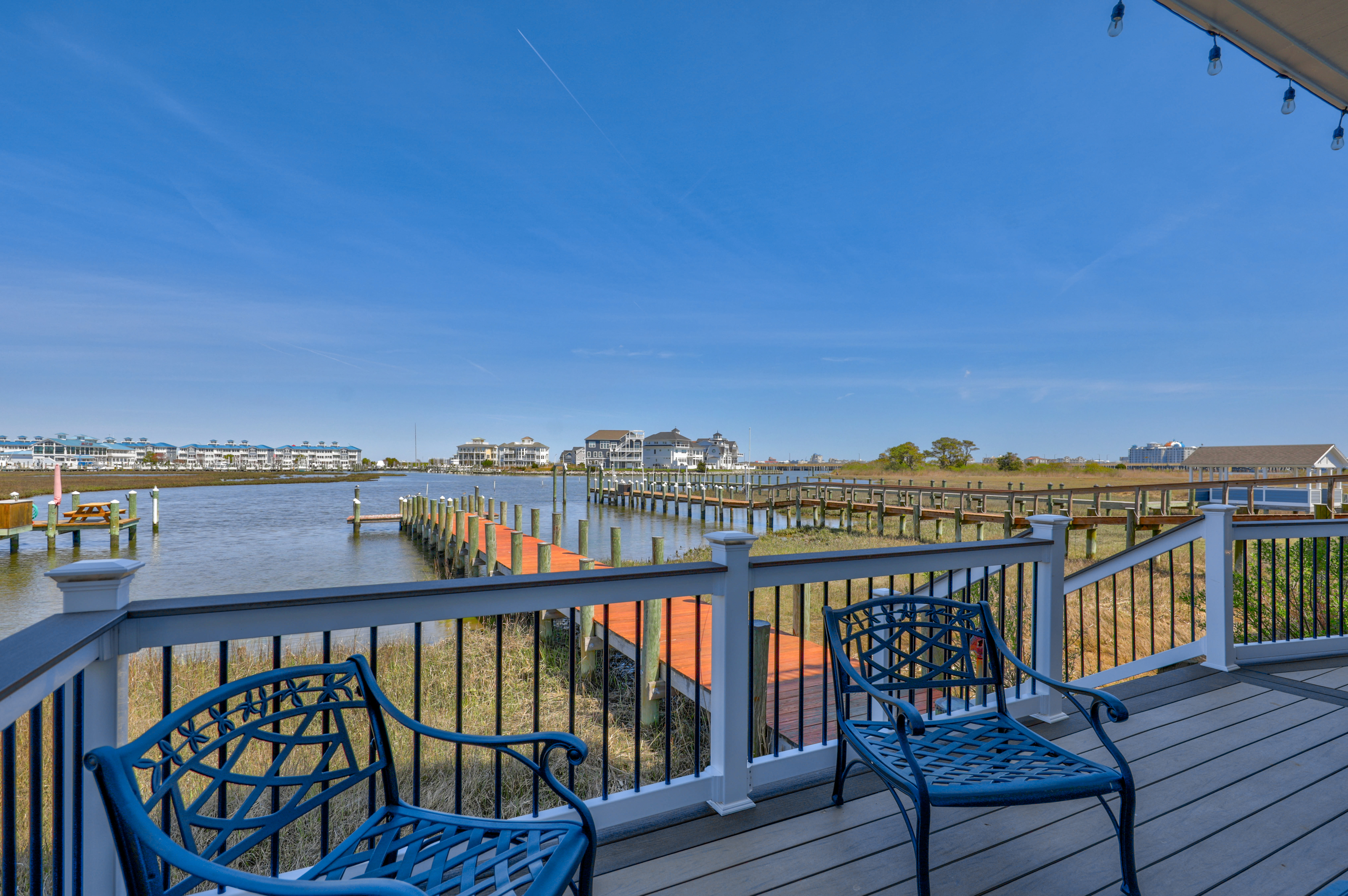 Spectacular Views and incredible Outdoor Living!