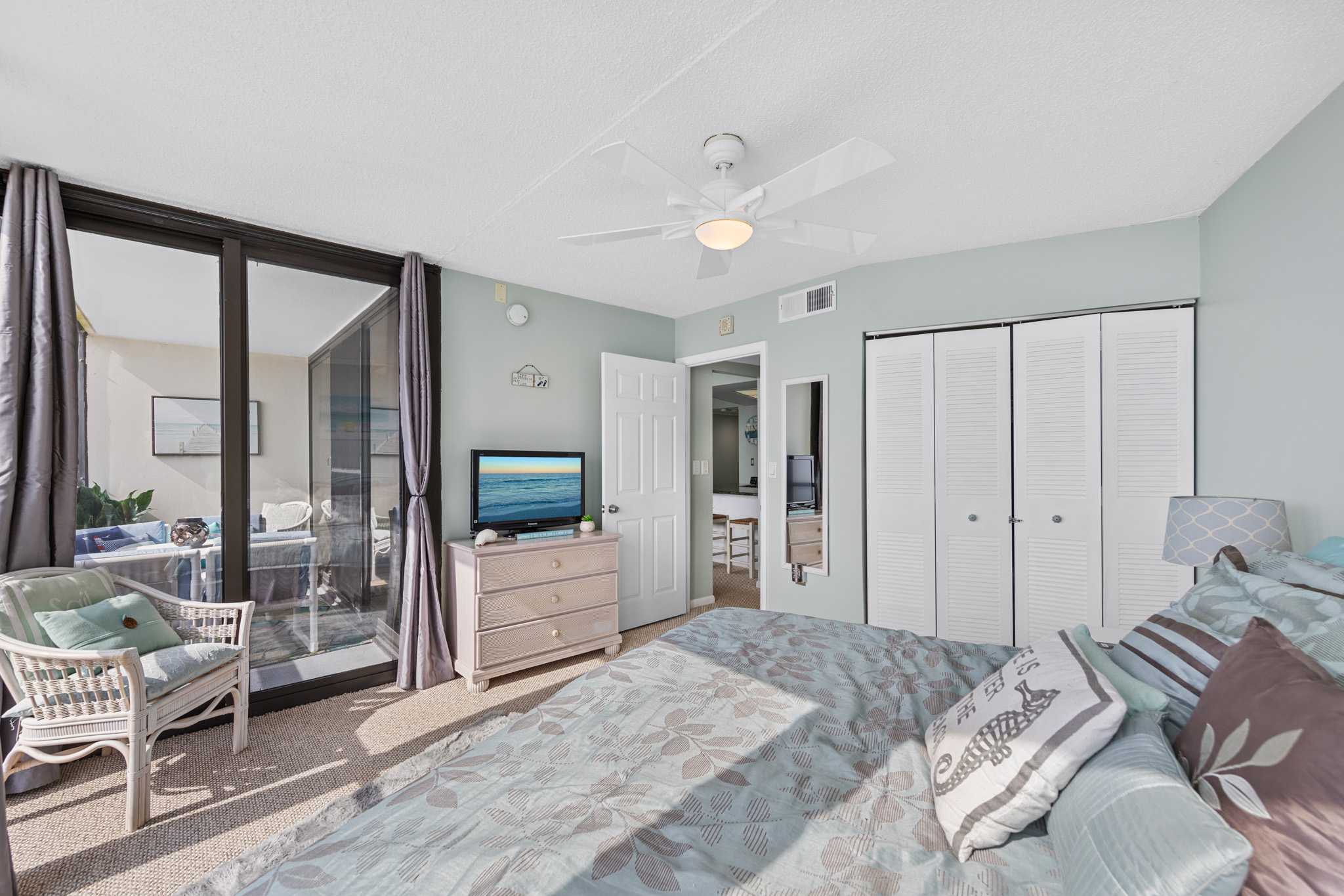 Sink into bed and catch up on your favorite shows on the Flat Screen TV.