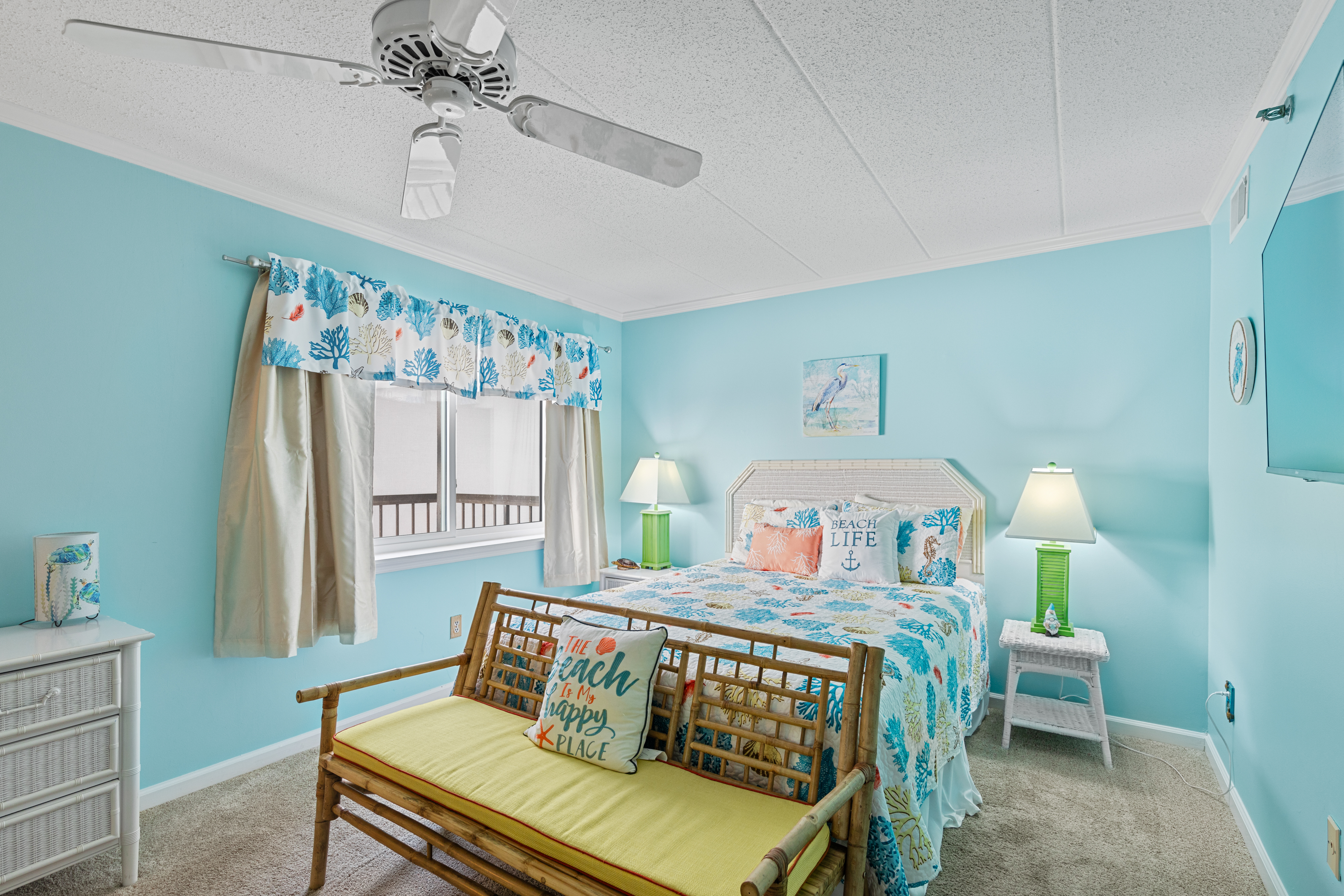 A comfy King Bed and a Private Bath!