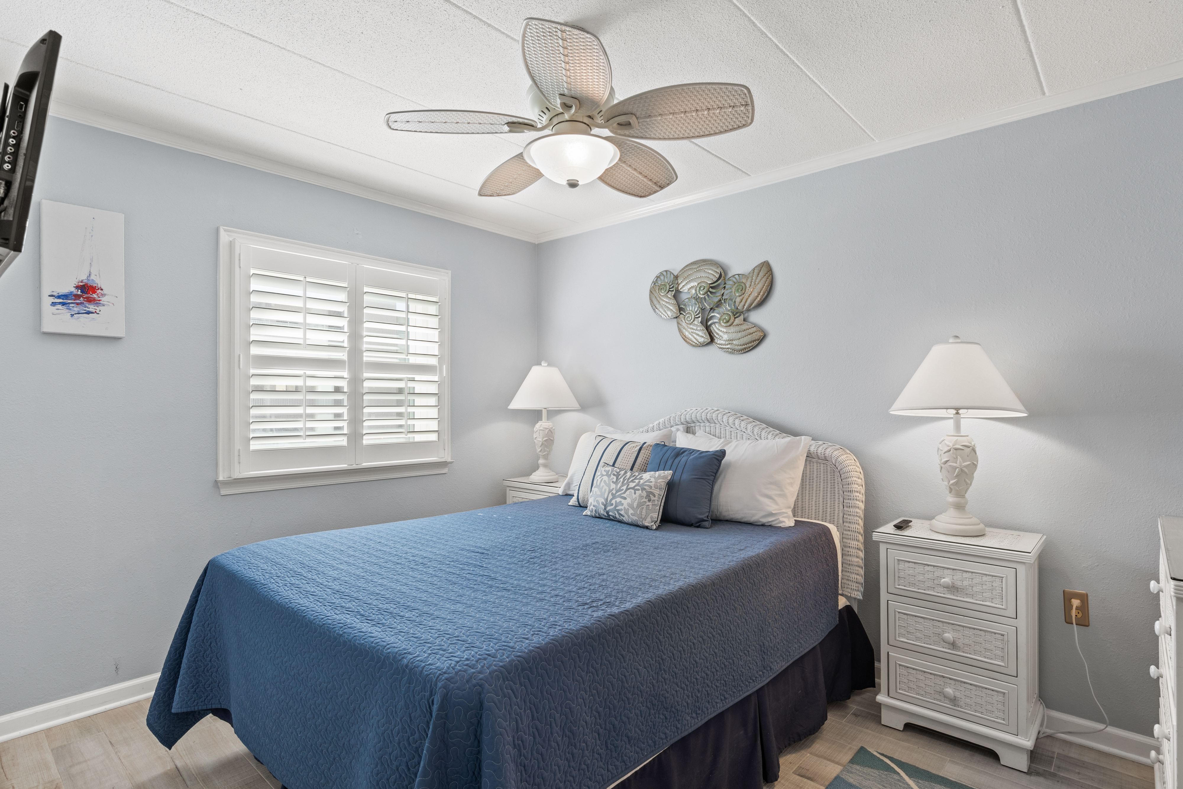 Adorned with colors of the Sea, it's the perfect space to unwind!