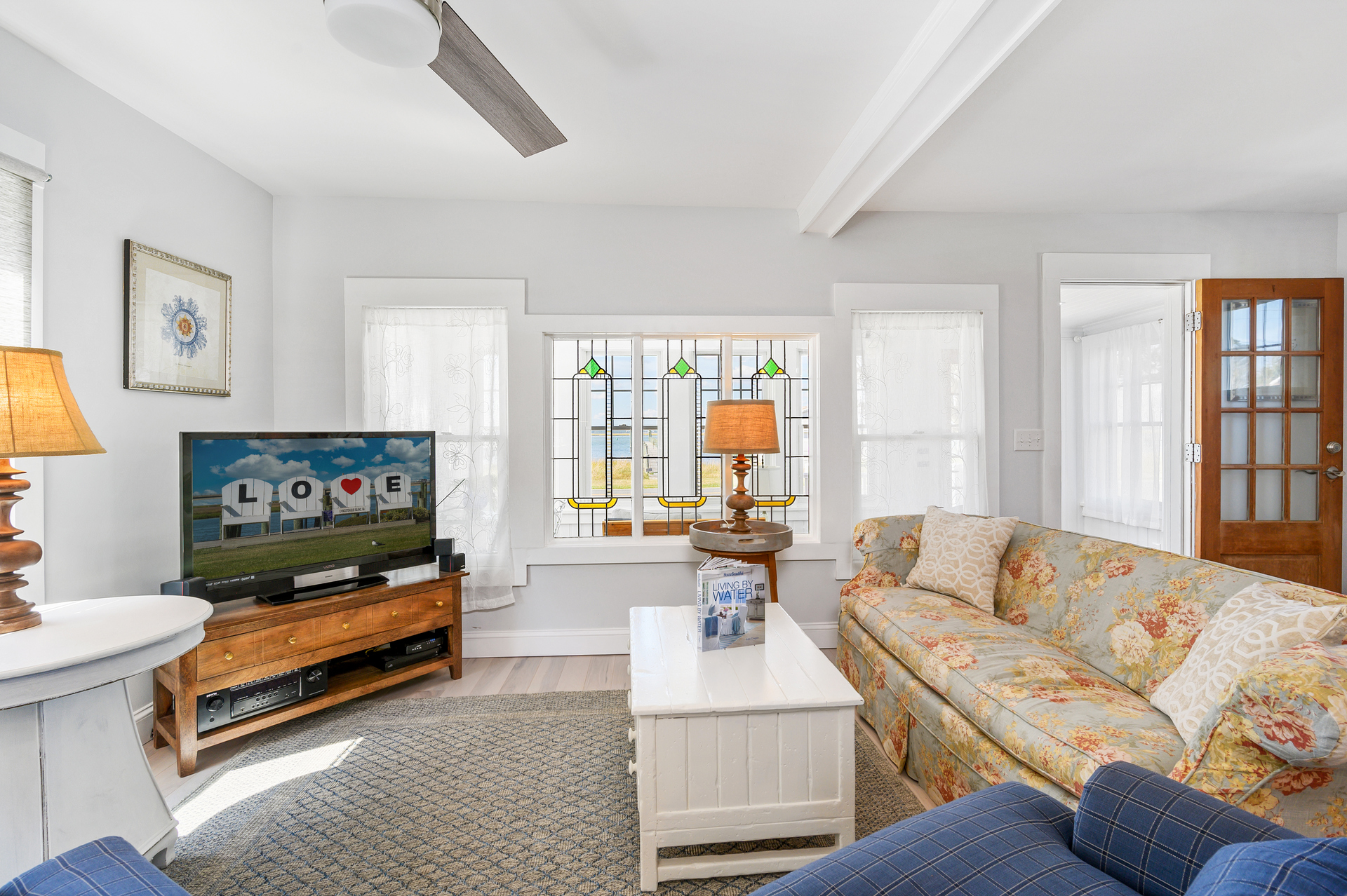 Just look at that breathtaking Stained Glass Window!