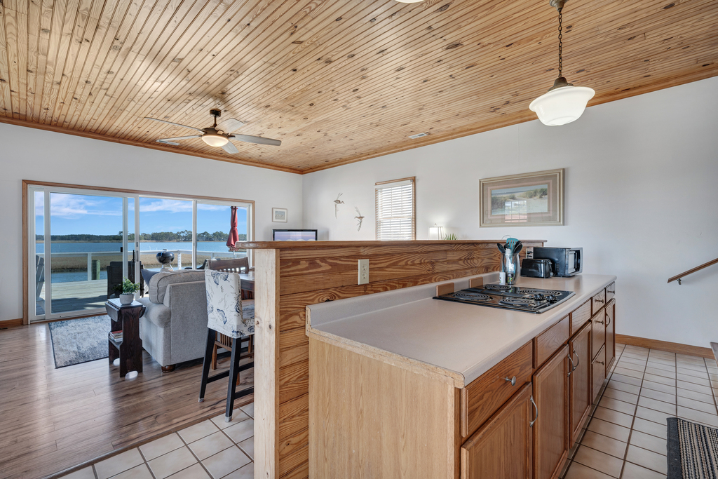 Imagine preparing meals with a Water View!