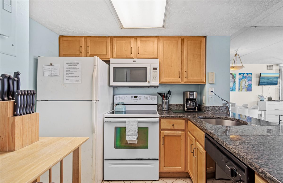 Well Stocked with everything you'll need to make mealtime a Sea Breeze!