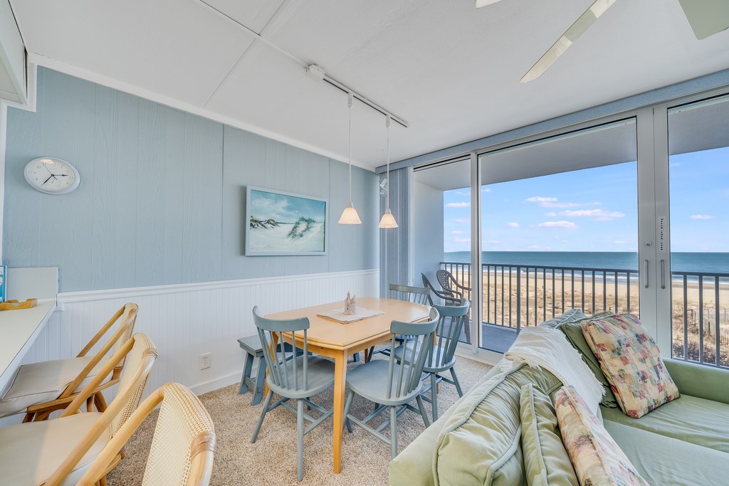 Enjoy a homecooked meal while having breath taking Views!