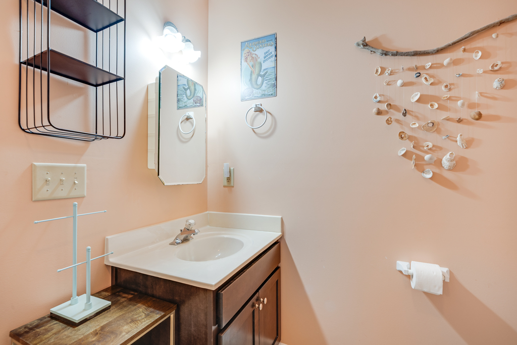 Private Master Bath.