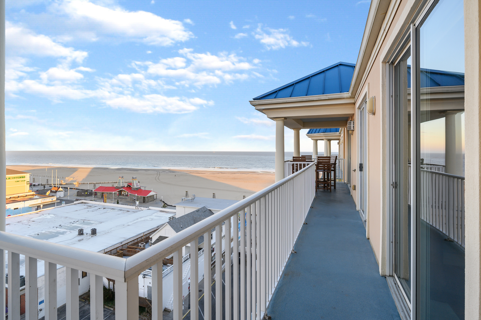 Belmont 809 - Everything dream vacations are made of, the only thing missing is YOU!