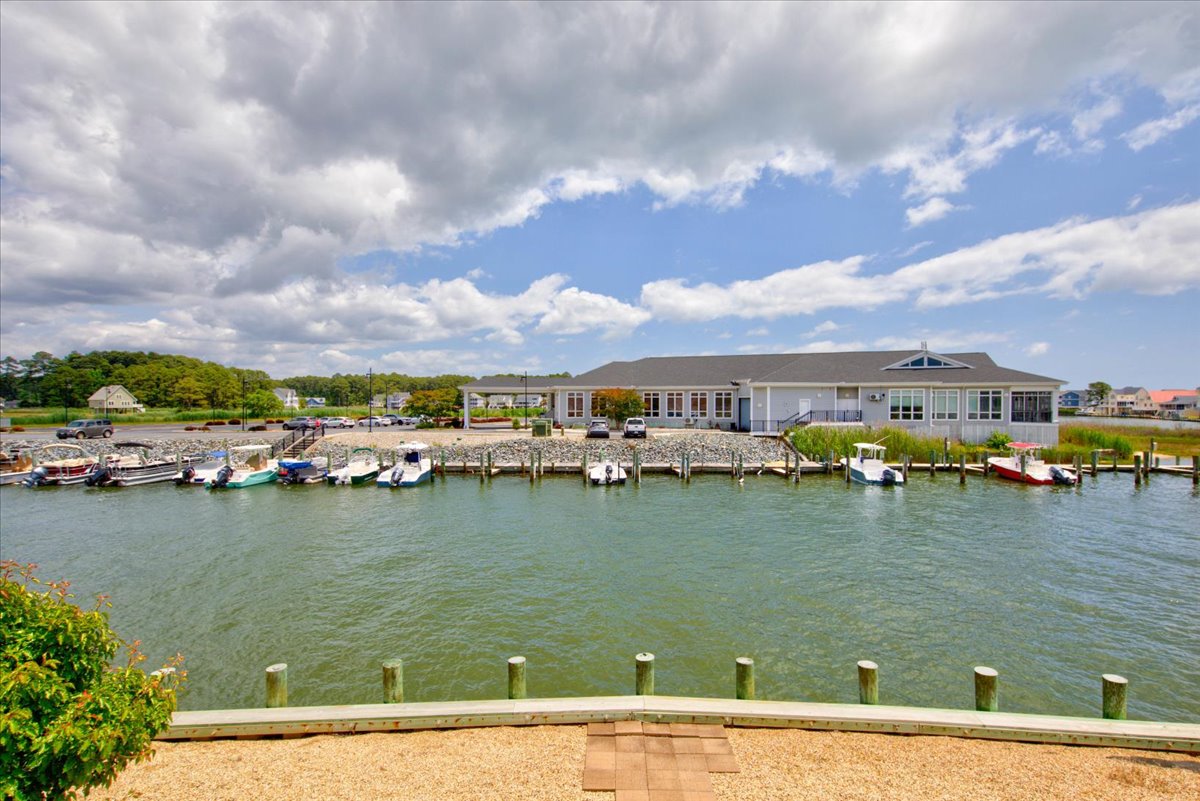 Dock your Boat right behind the house - House sits on the Canal with the Marina at the end!