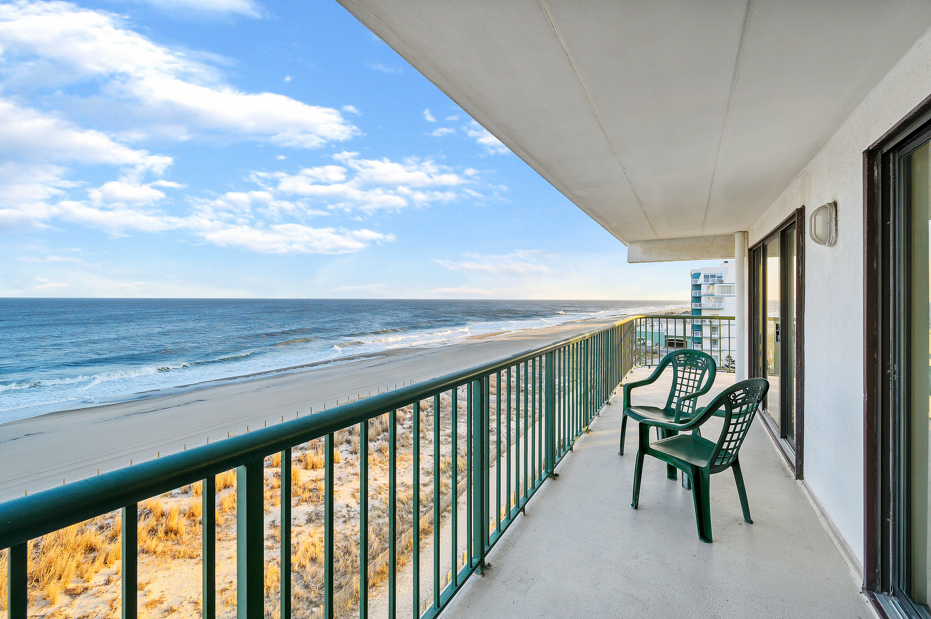 The extra-long balcony gives beautiful views as far north and south as the eye can see!