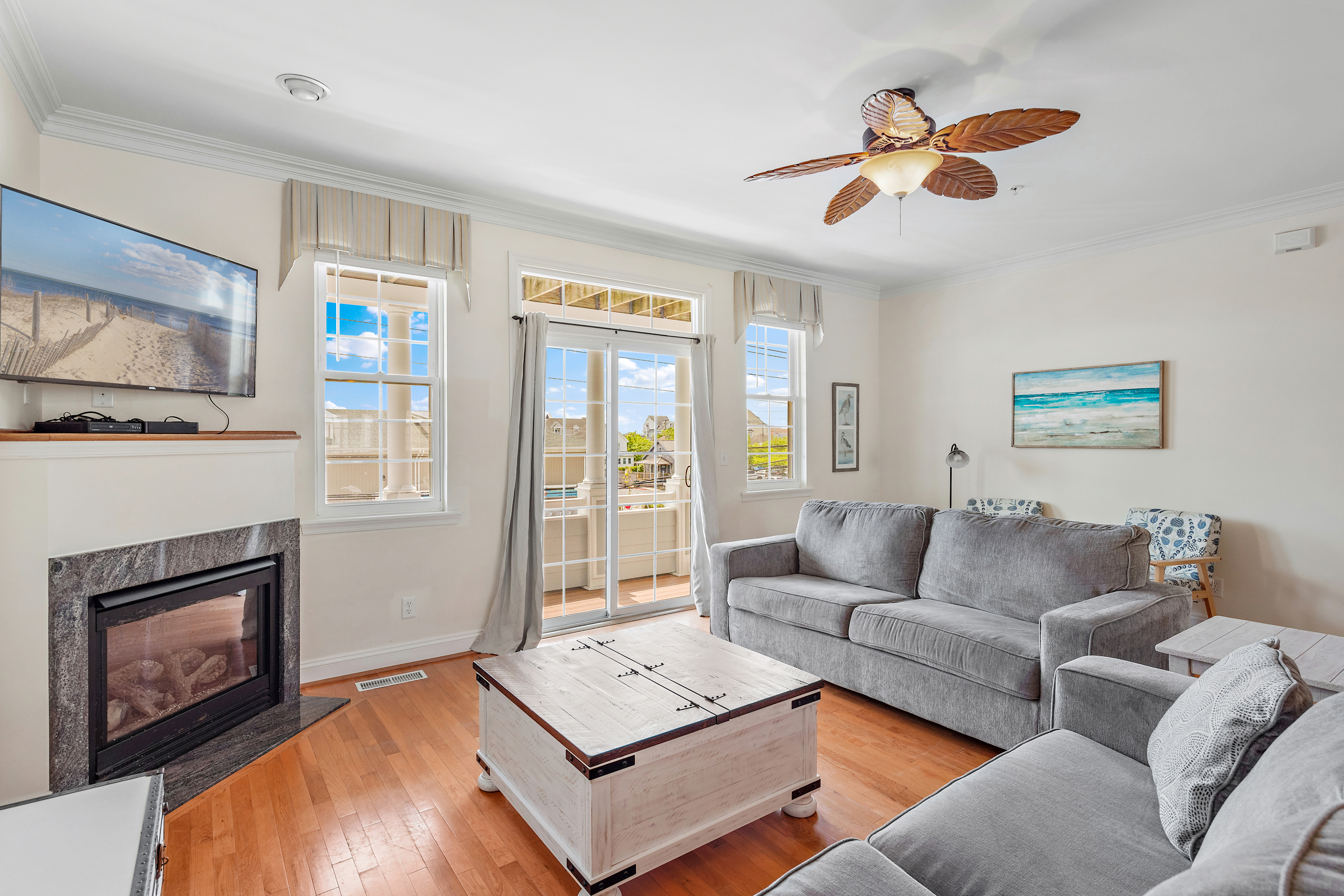 You will fall in love with the wonderful Open Floor Plan!