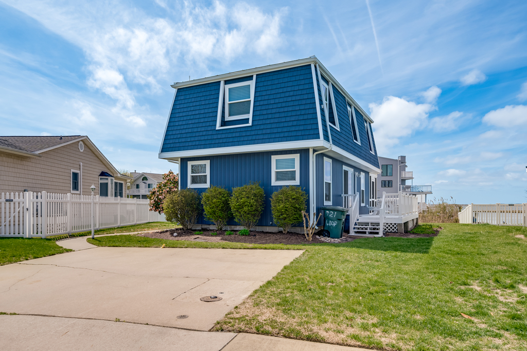 Sleeping a family of up to 7, Bayside Blue truly can’t be beat