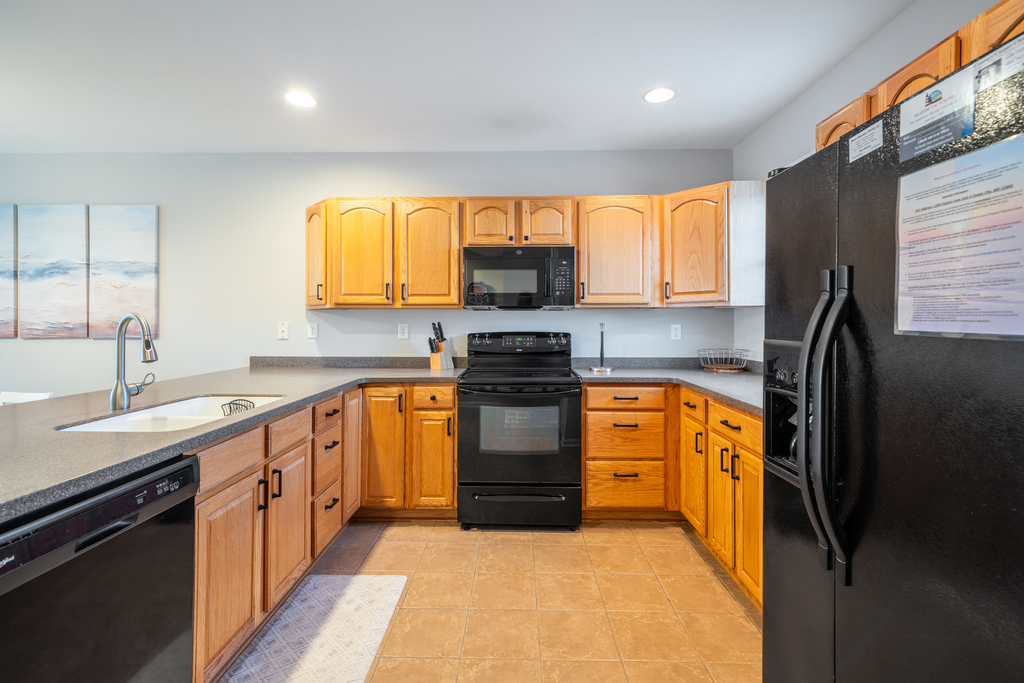 Meal time is a breeze in this spacious Kitchen!