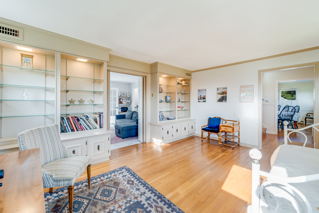 On the other side of the Living Area, you'll find the Library with a selection of books you're welcome to borrow!