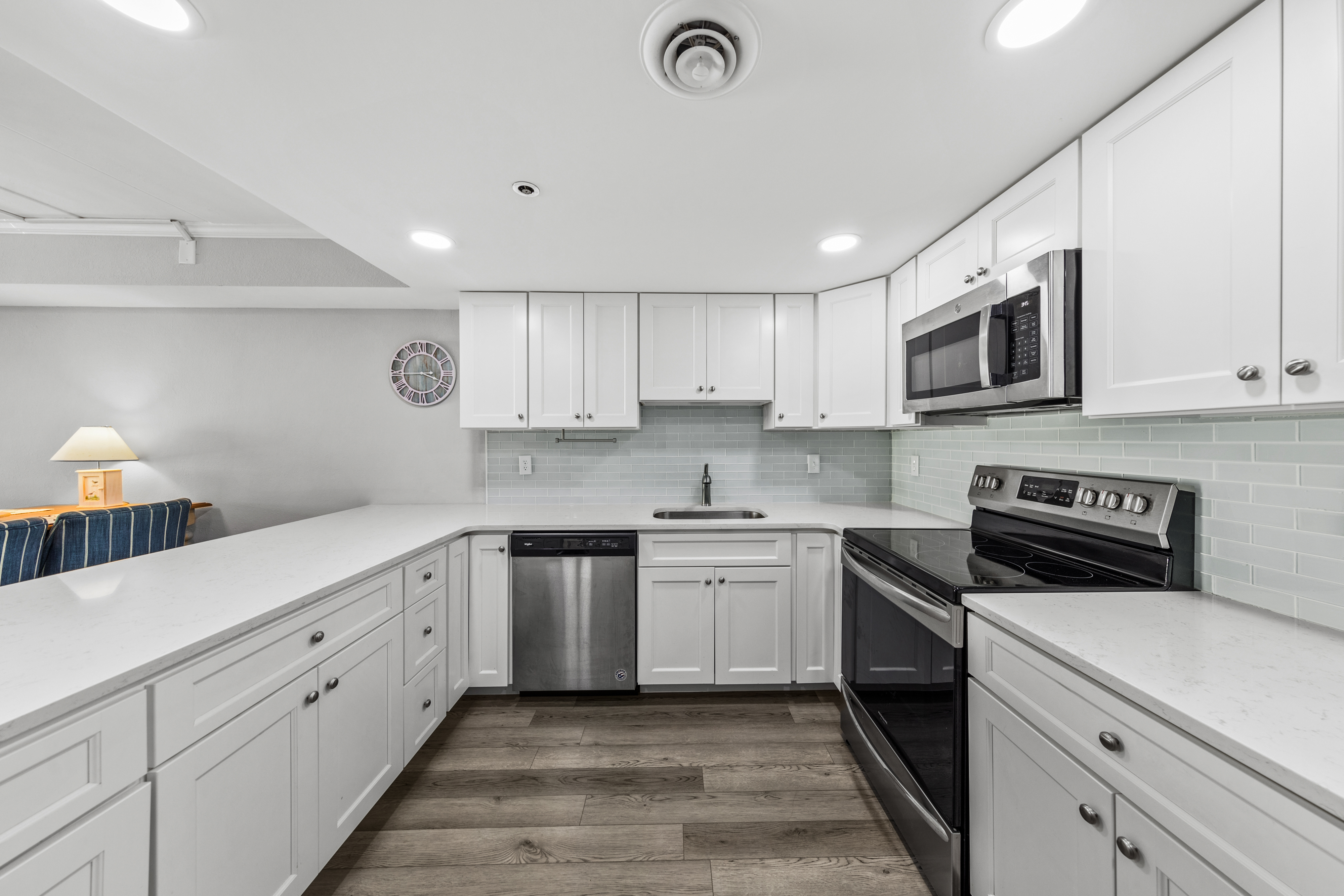 Check out the brand new stainless steel appliances.