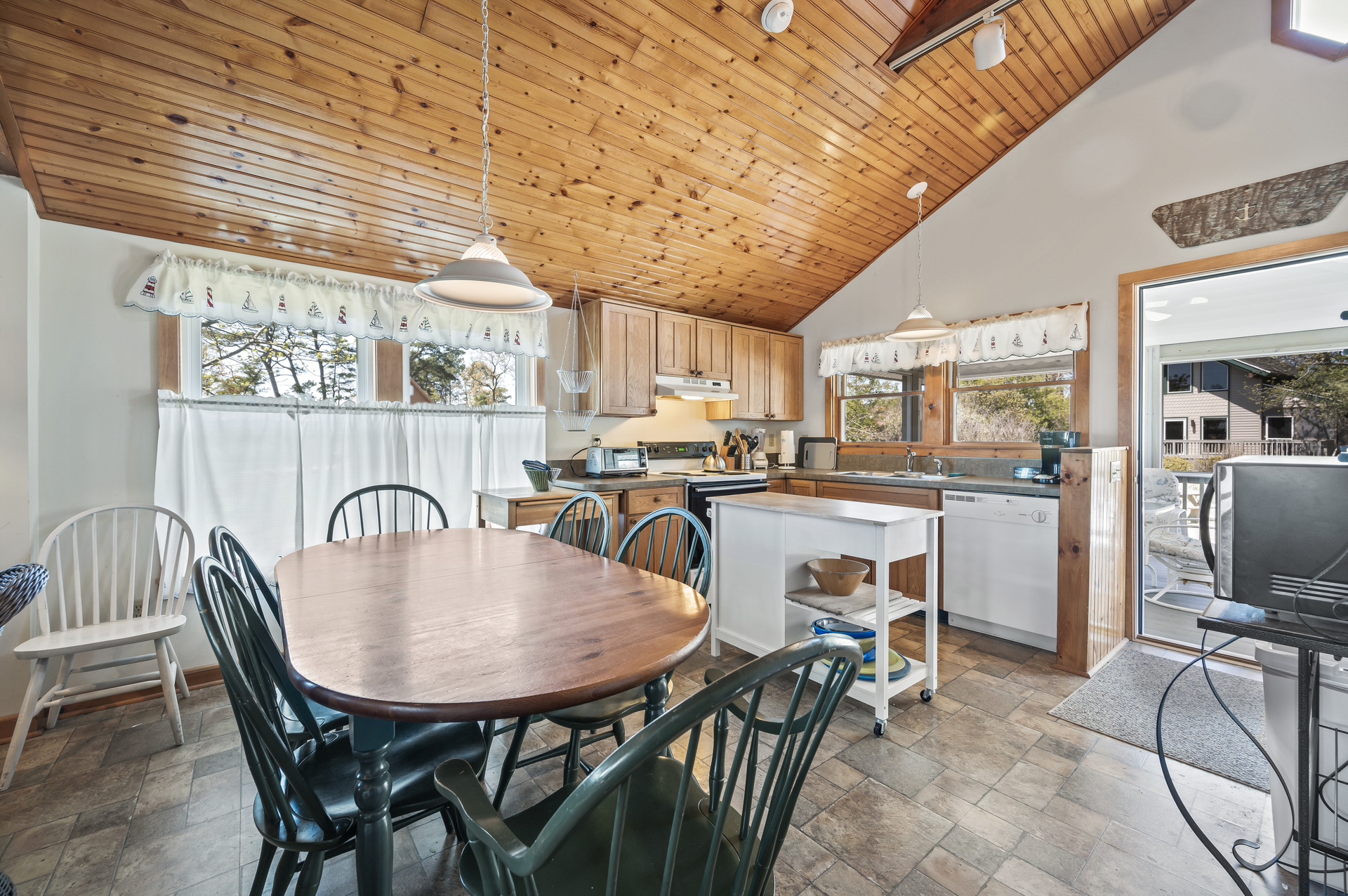 Spacious Dining Area with room for all.