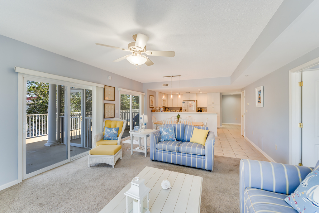 Room for everyone in this spacious, well appointed Condo.