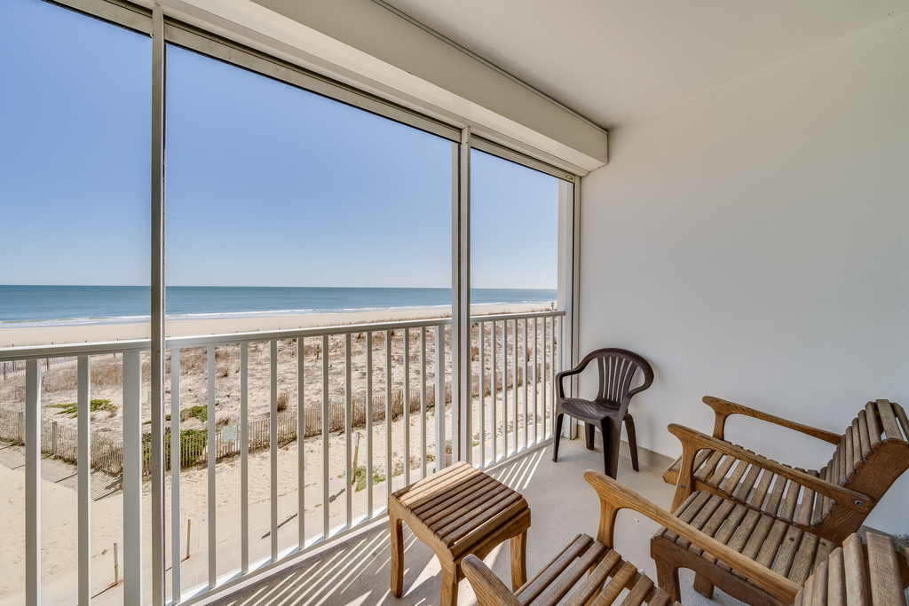 The stunning views from your own balcony overlooking the Ocean will be your Favorite!