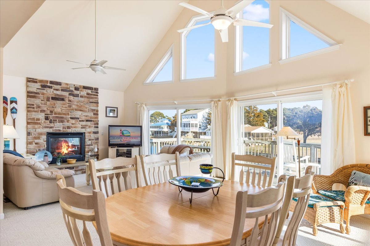 Open Layout is perfect for entertaining and spending time together without ever feeling crowded.