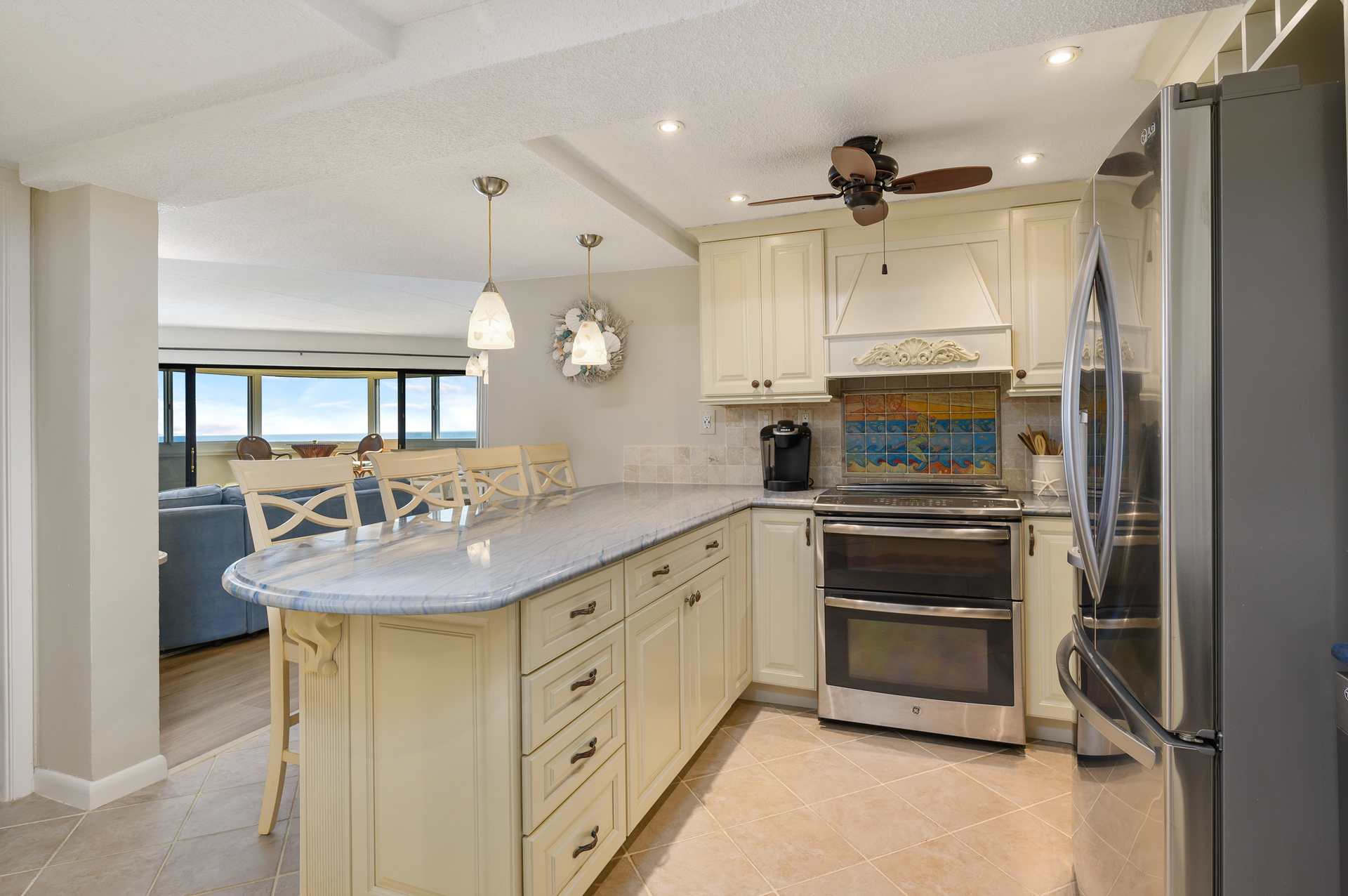 Just imagine cooking while looking out to the Ocean!