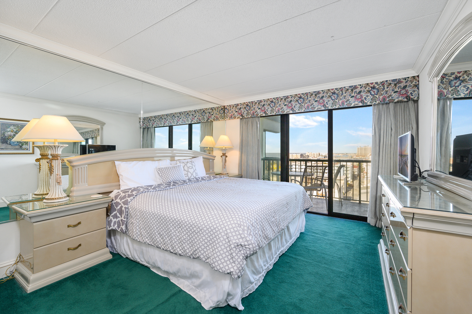 Let the sound of the waves put you to sleep in the Primary Bedroom with this comfortable King Size Bed