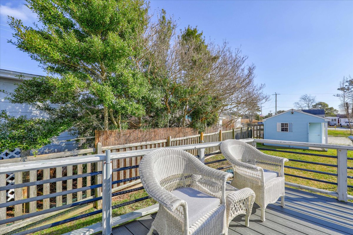 Your furbaby will love laying in the sunshine.