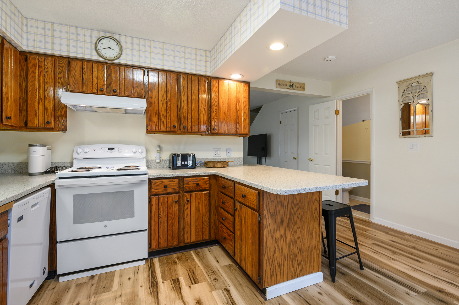 No need to eat out each Vacation Day - unless you want to, that is!