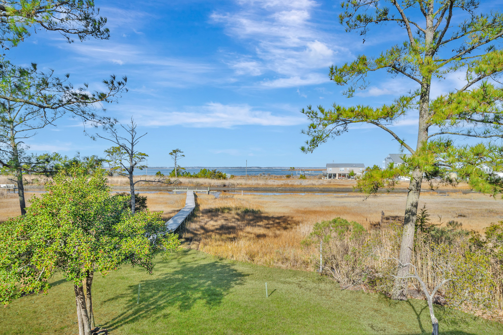 Take in stunning Views and enjoy watching Herons, Eagles, and Egrets fish for their morning meal.