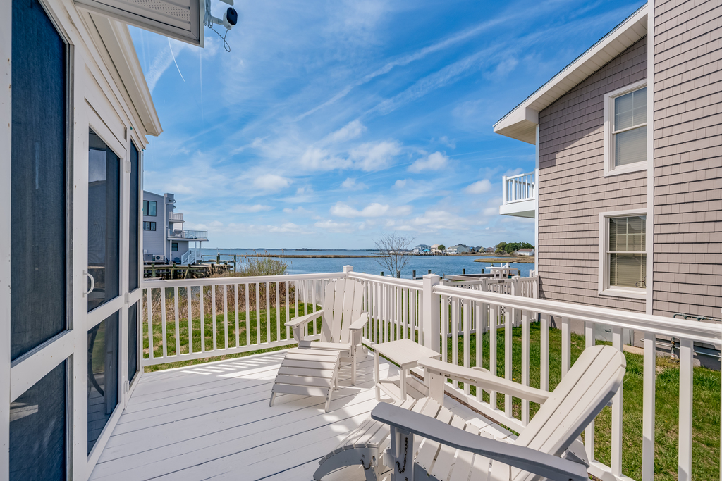 Lounge with your morning coffee and enjoy the glorious bay views!