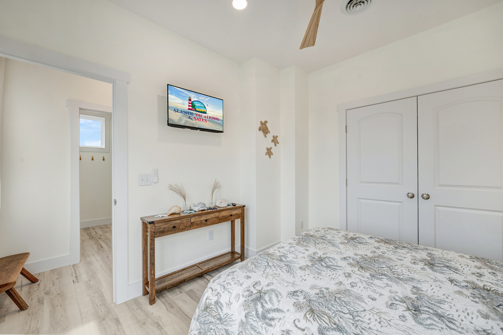 Bedroom 4 has Flat Screen Smart TV.