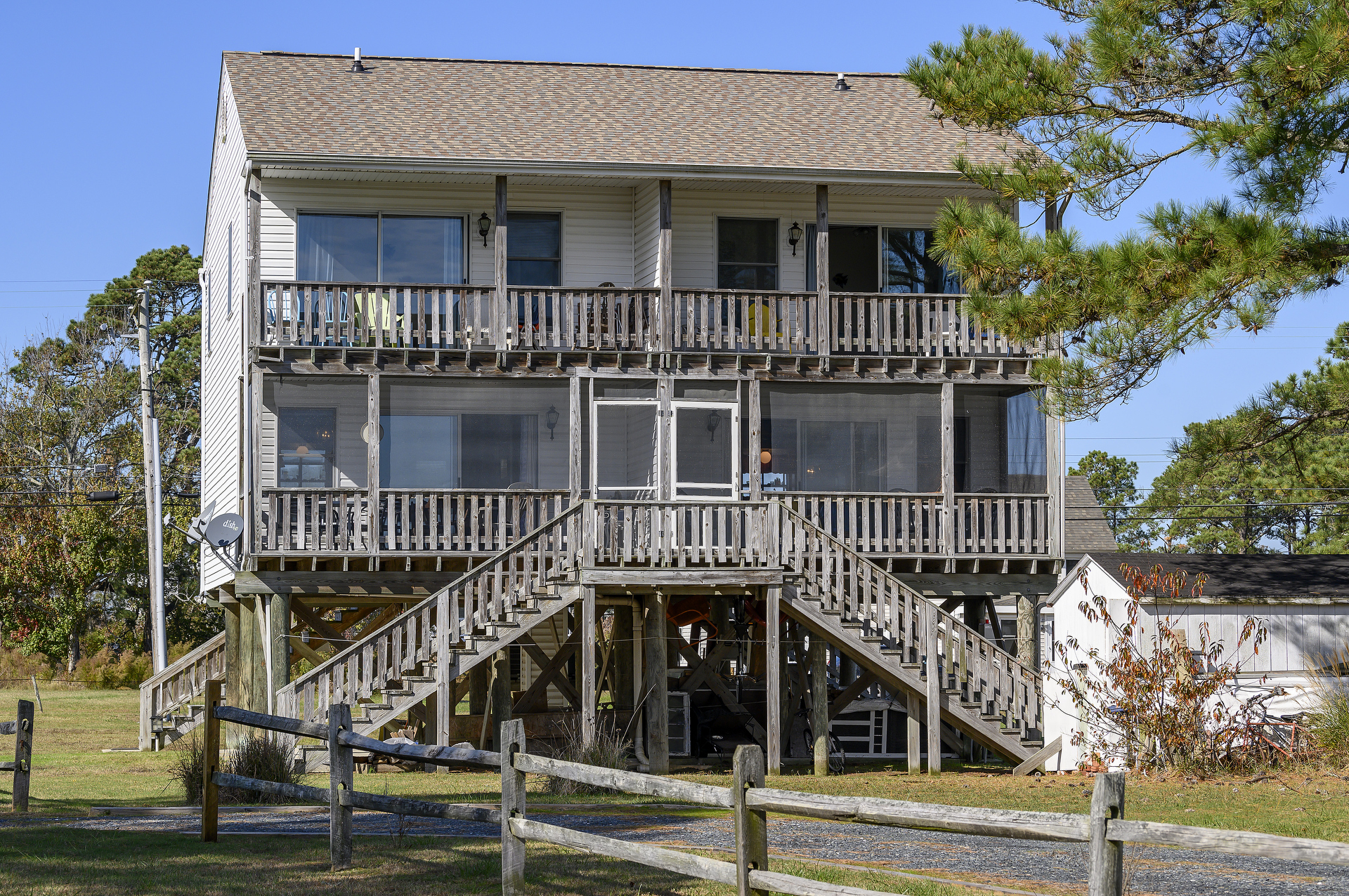 Rent both Sea Treasure and Sea Mist for large gatherings.