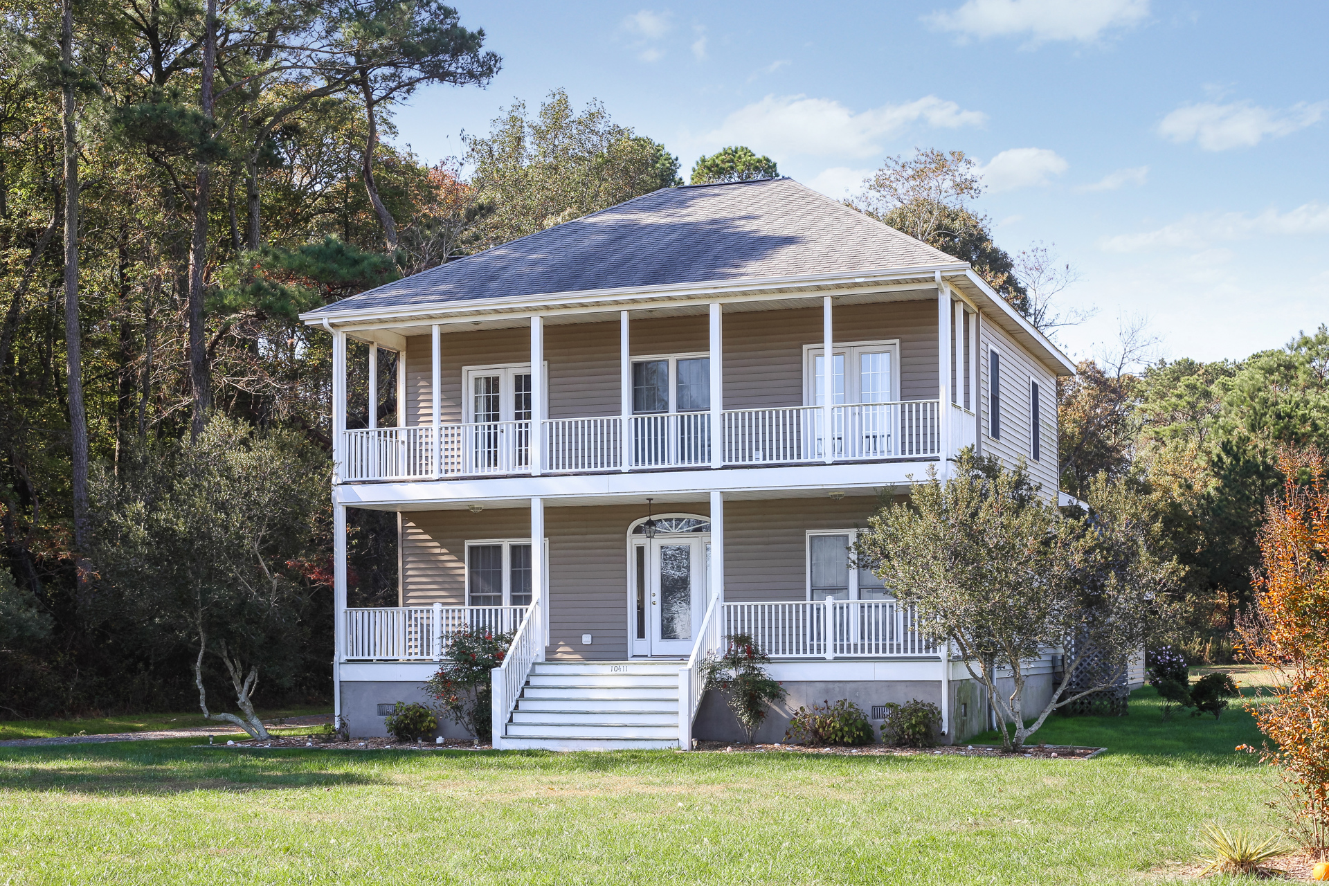 Blue Heron just oozes Coastal Country Charm.