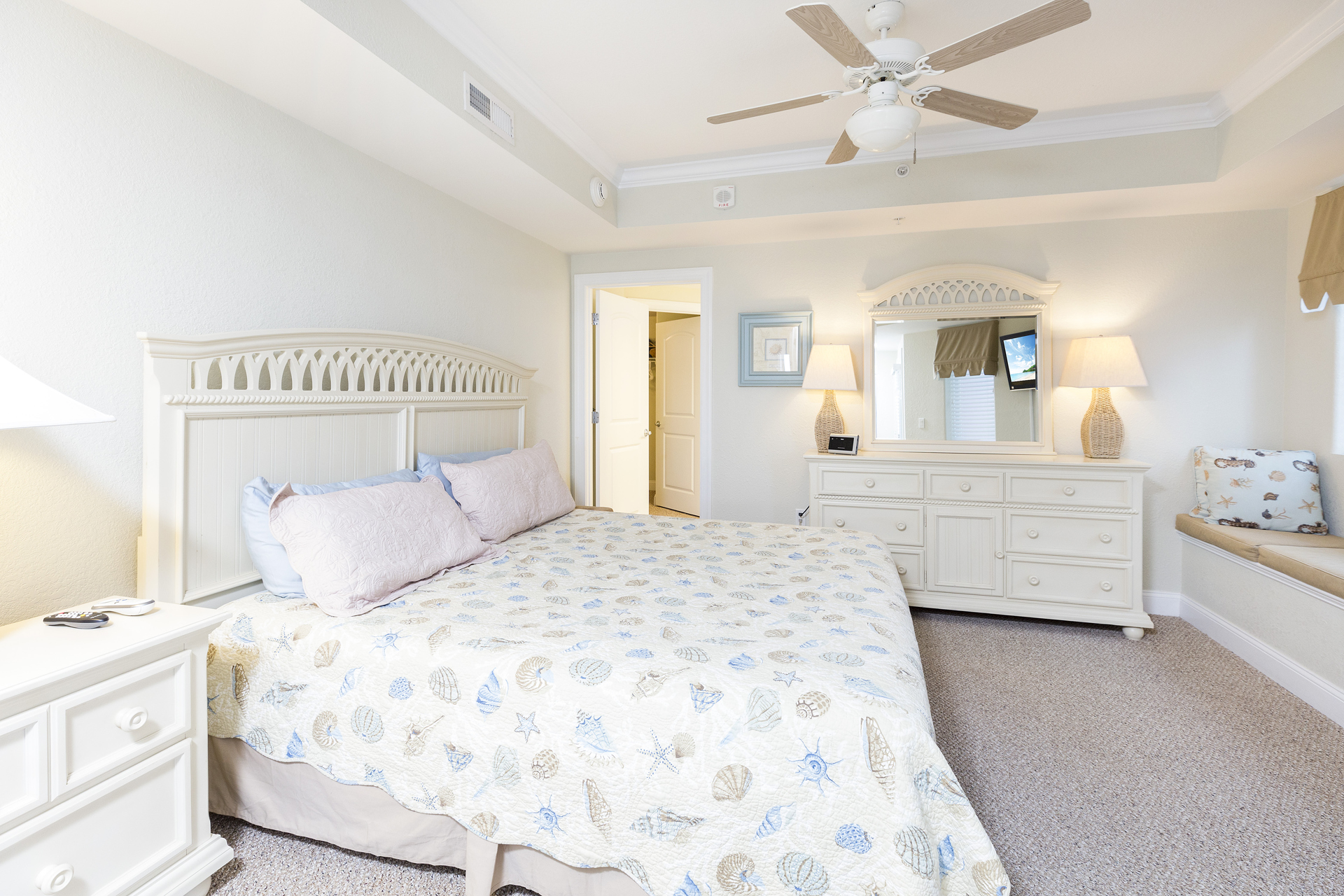 Beachy Decor and colors of Sand & Sea.