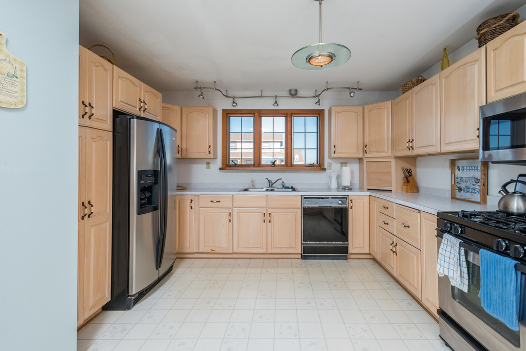 This would be an awesome home to spend Thanksgiving with your family.