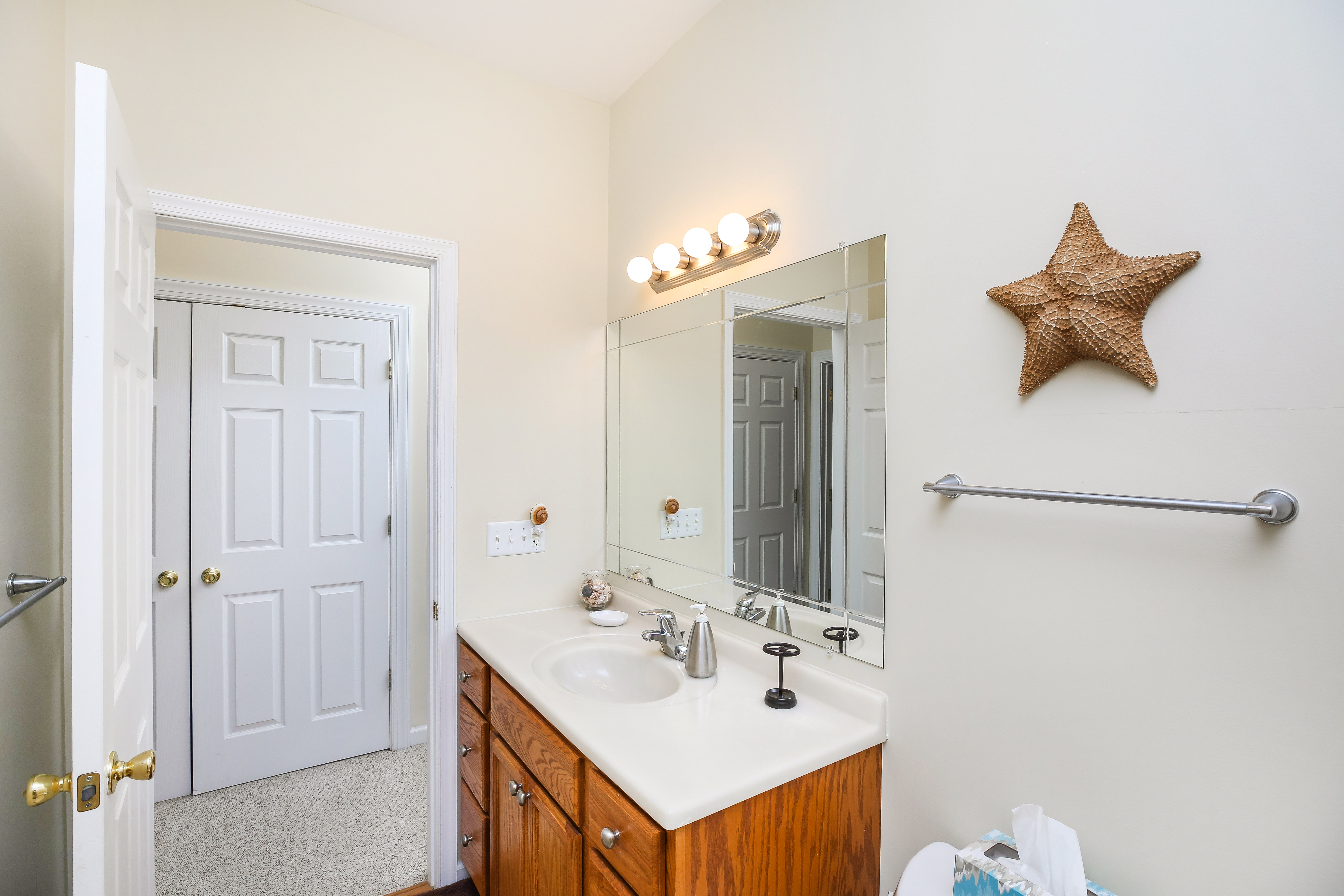 Full Bath 1 is shared between Bedrooms 1 and 2.