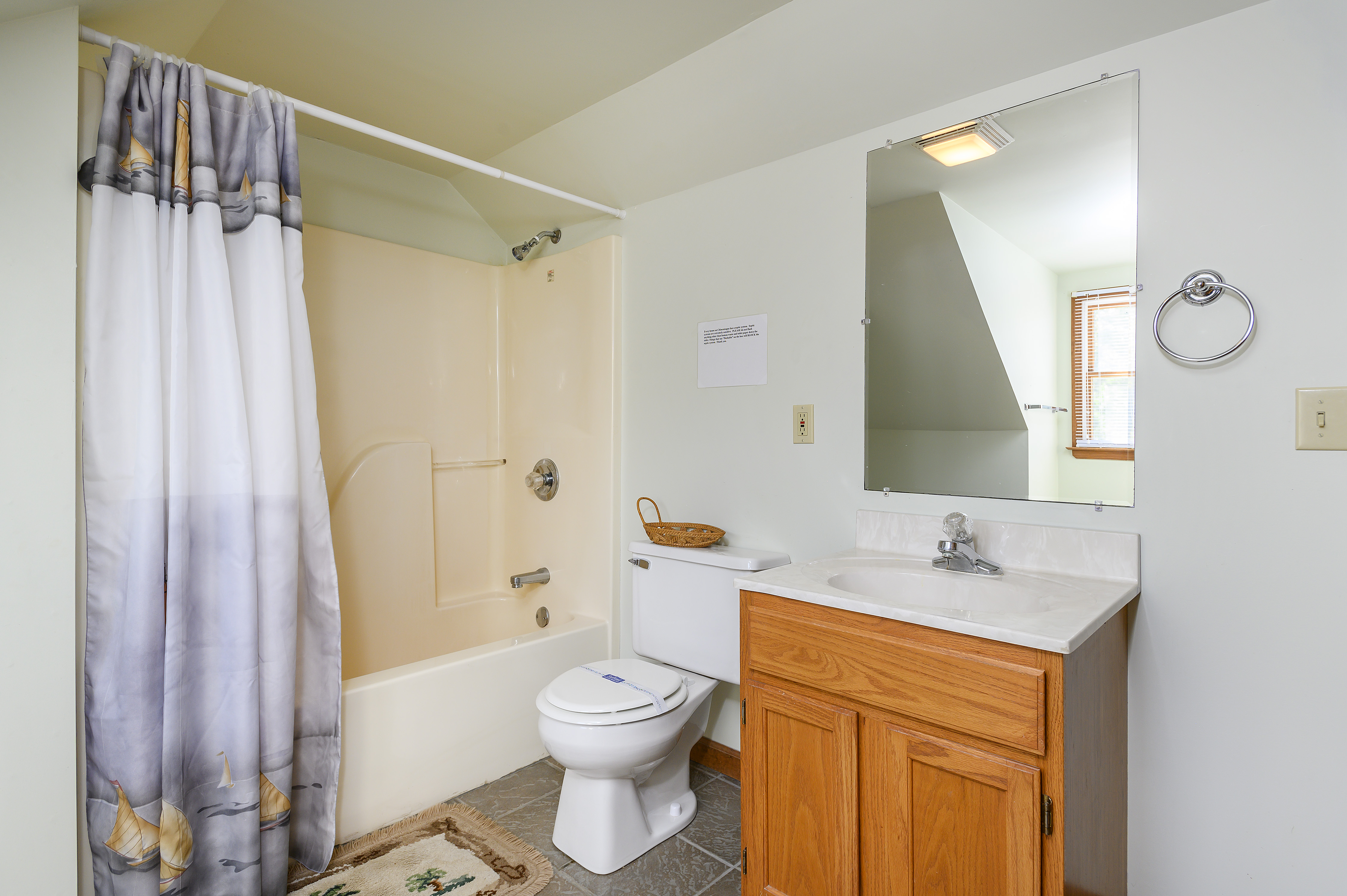 With 2 Full Baths, George`s Retreat is very Family Friendly.