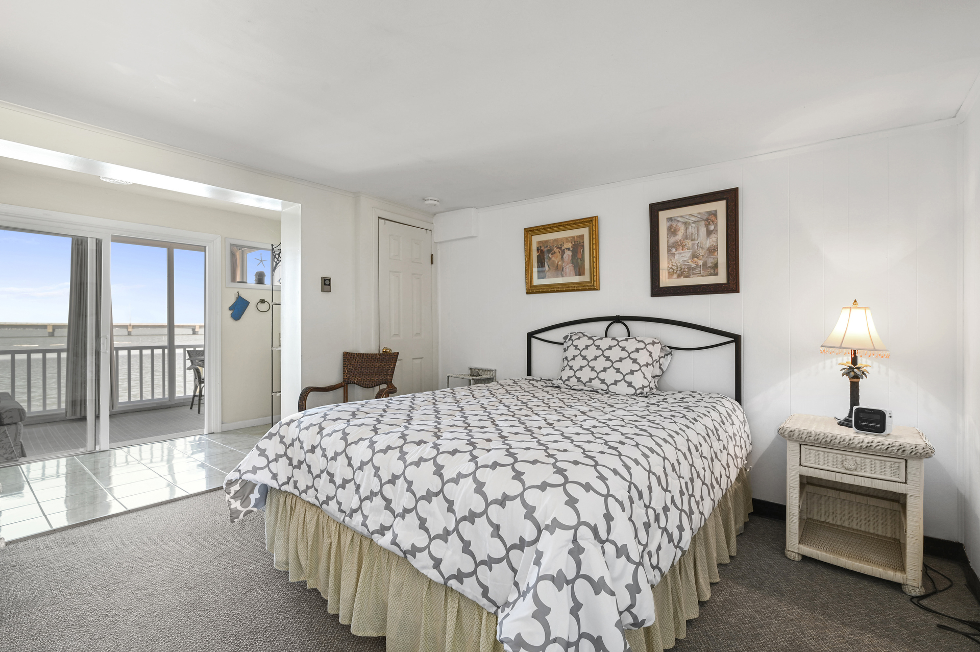 There is both a Kitchenette & relaxing Screened Porch.