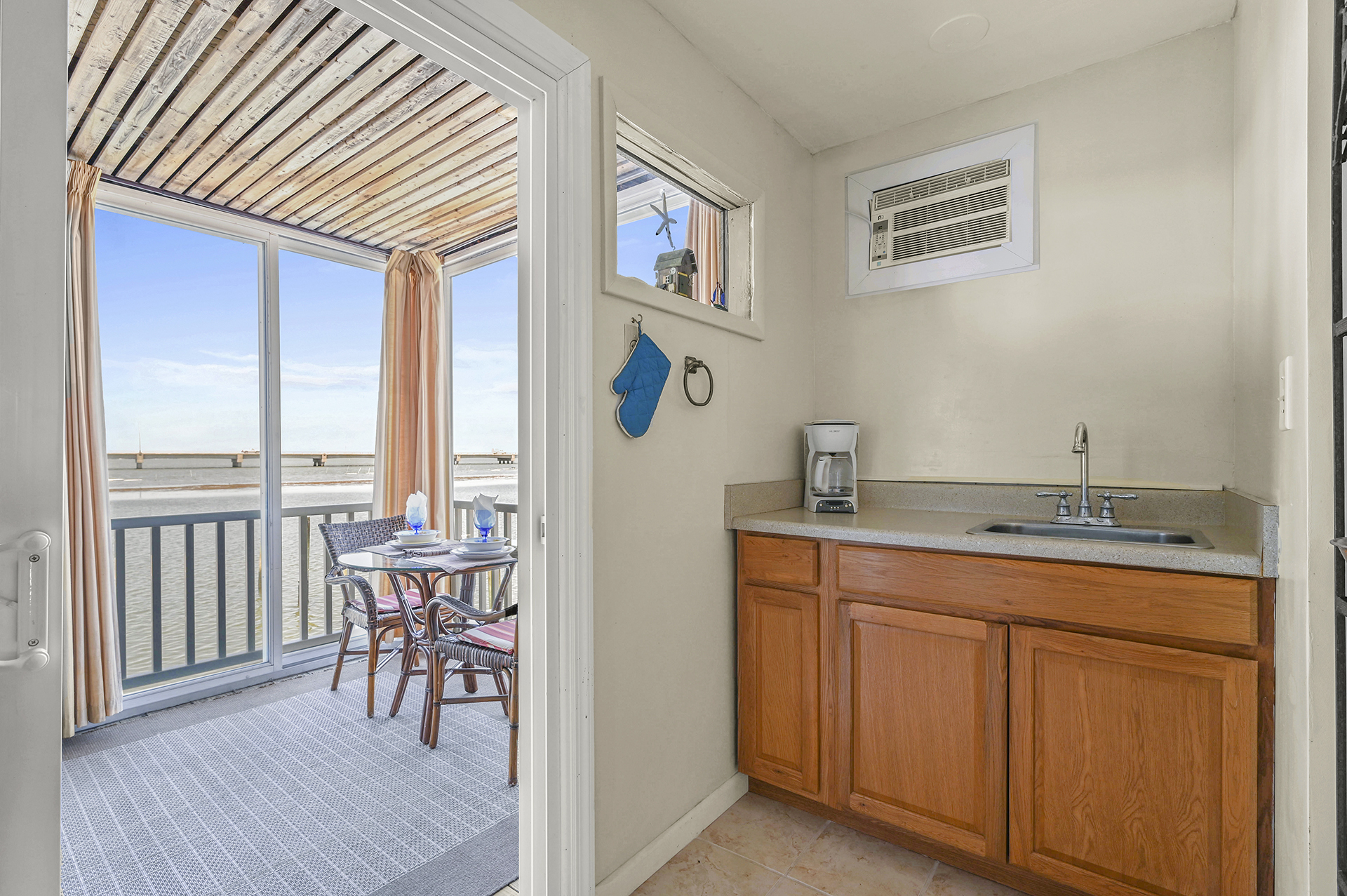 Enjoy breakfast with an amazing Bay View.....