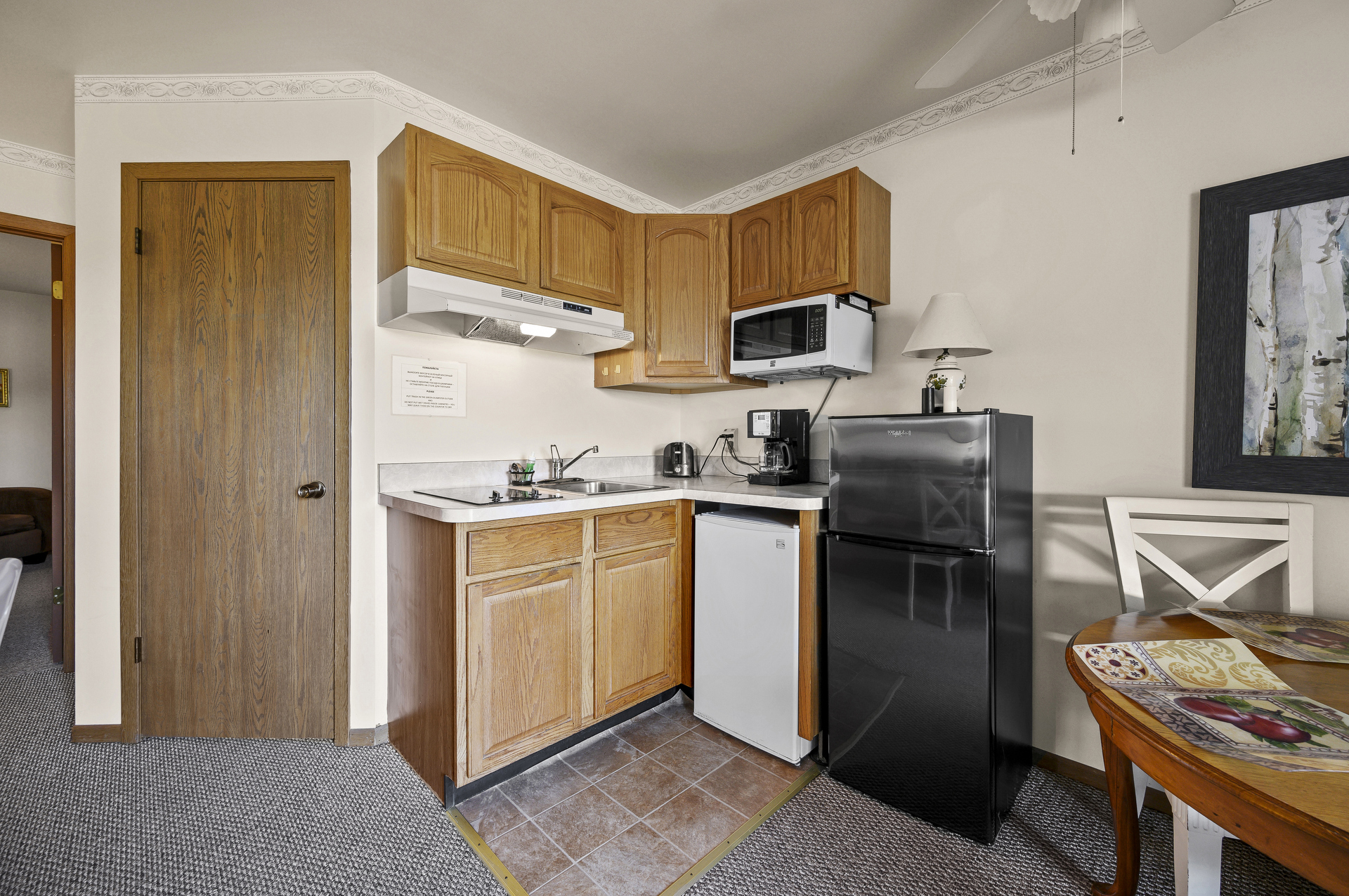 Kitchenette is well stocked!