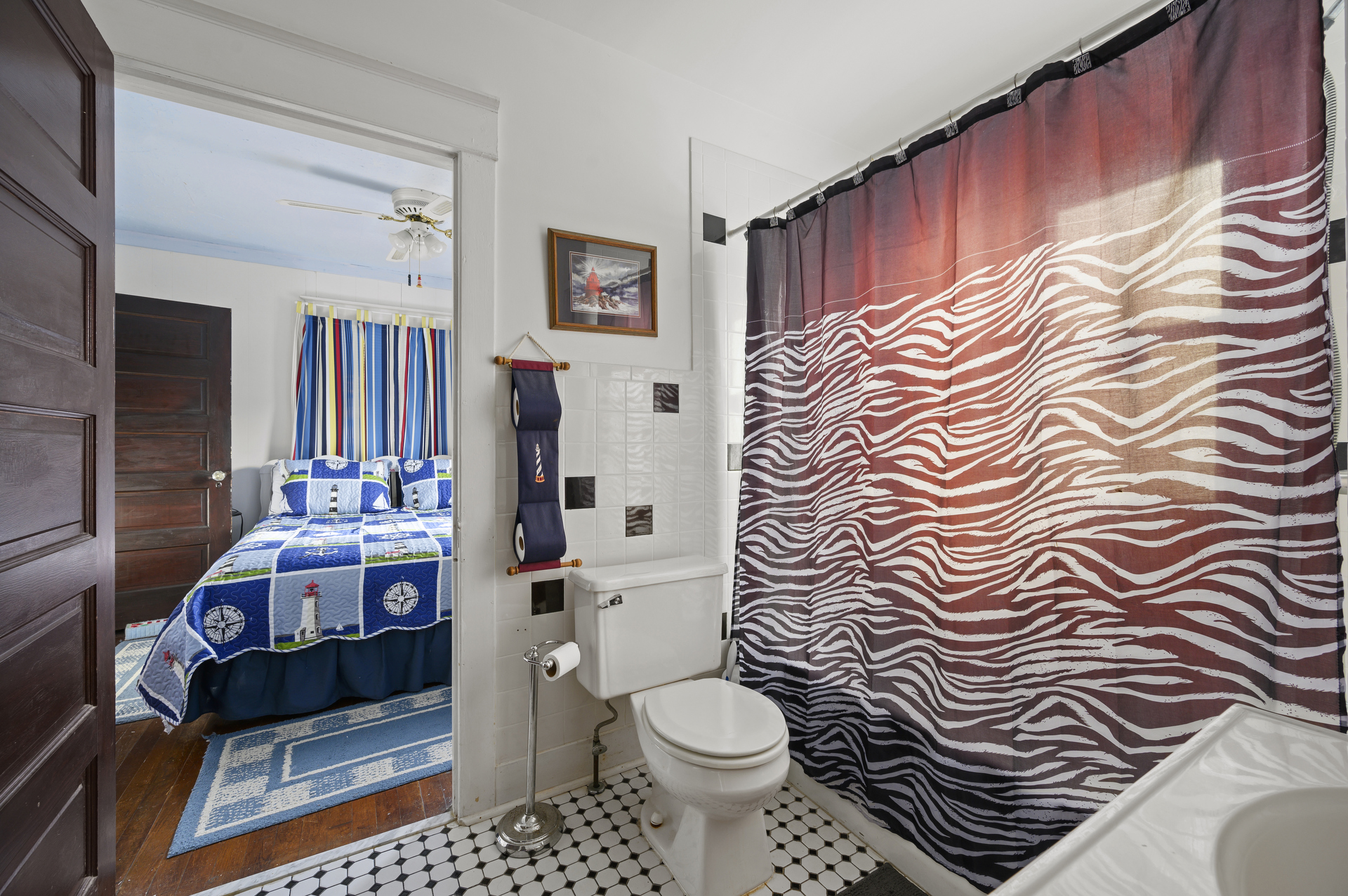 Full Bath has Tub/Shower Combo.