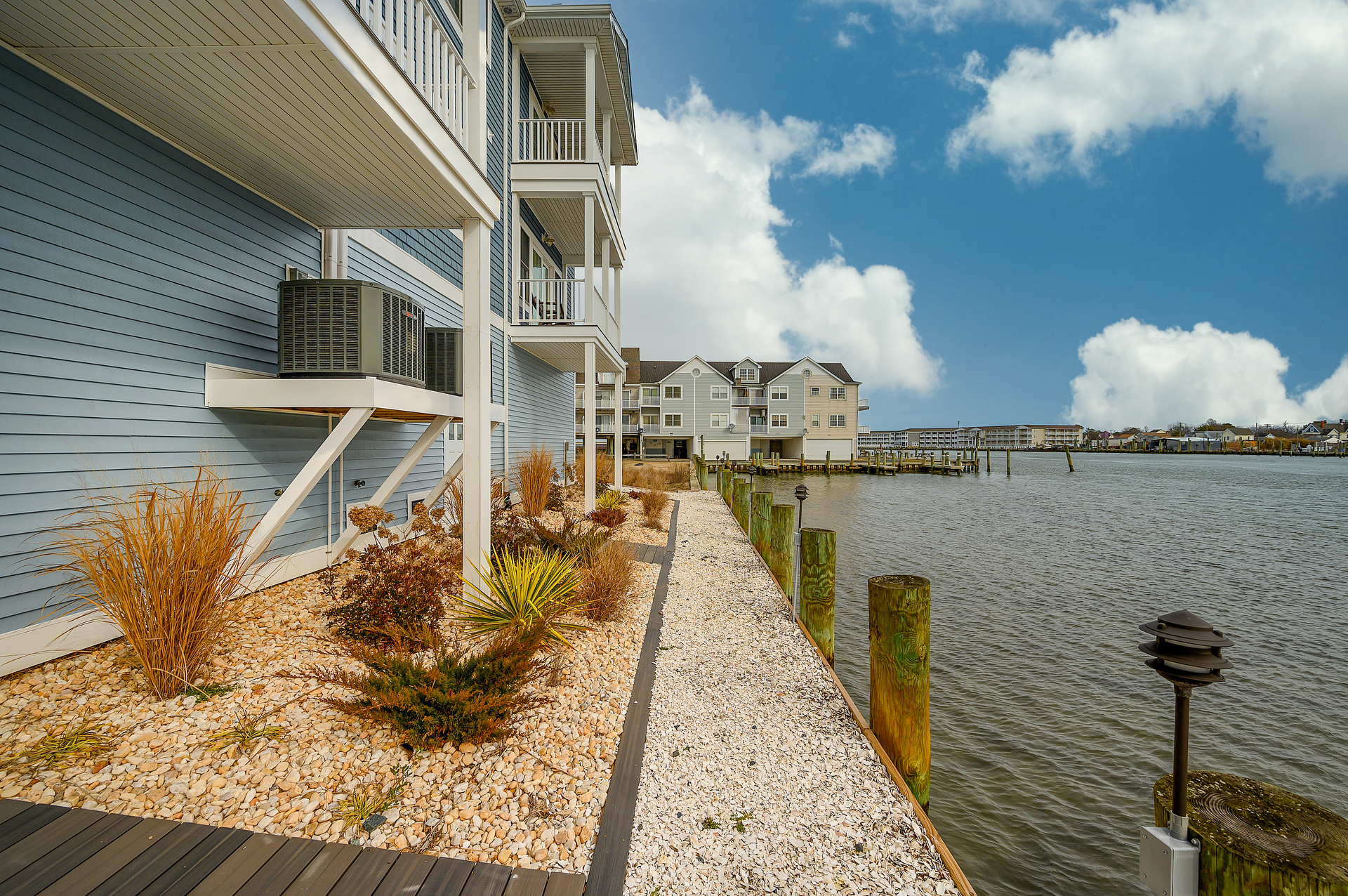 The kids will love Crabbing and Fishing here!