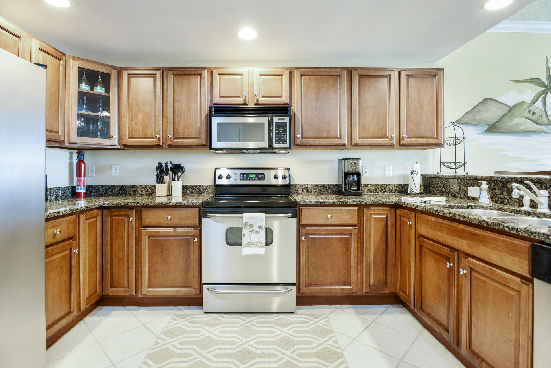 Mealtime is a Sea Breeze in this well-stocked Kitchen.