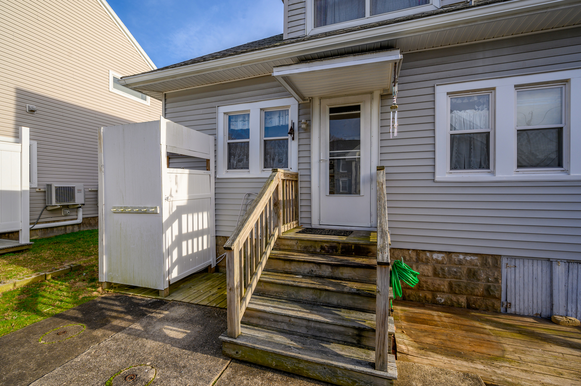 Kick off your Flip Flops & let the fun begin!