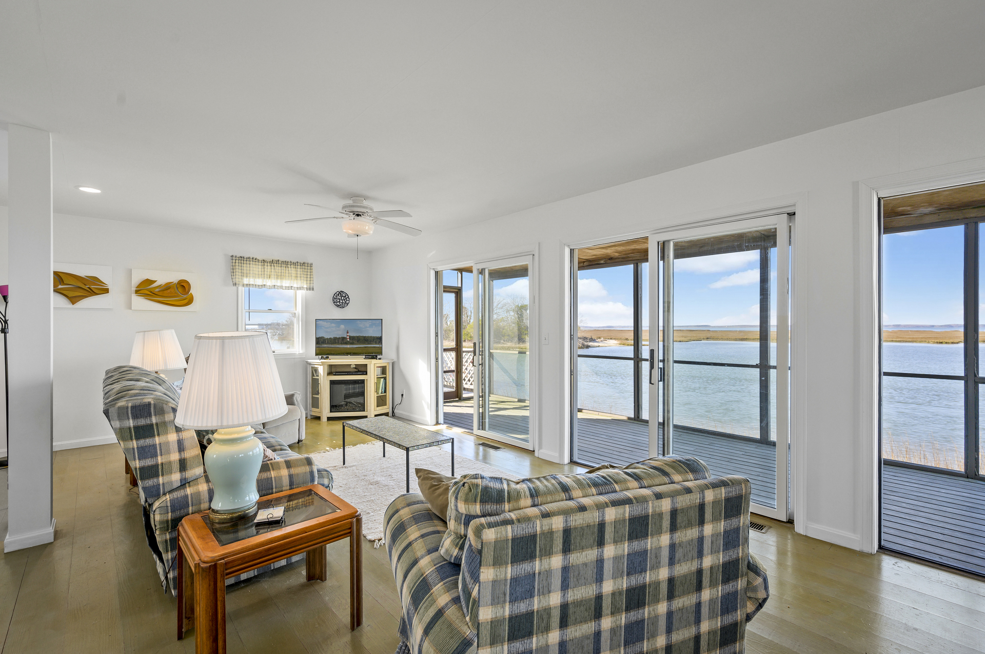 You'll love the Wall of Windows facing the Water....