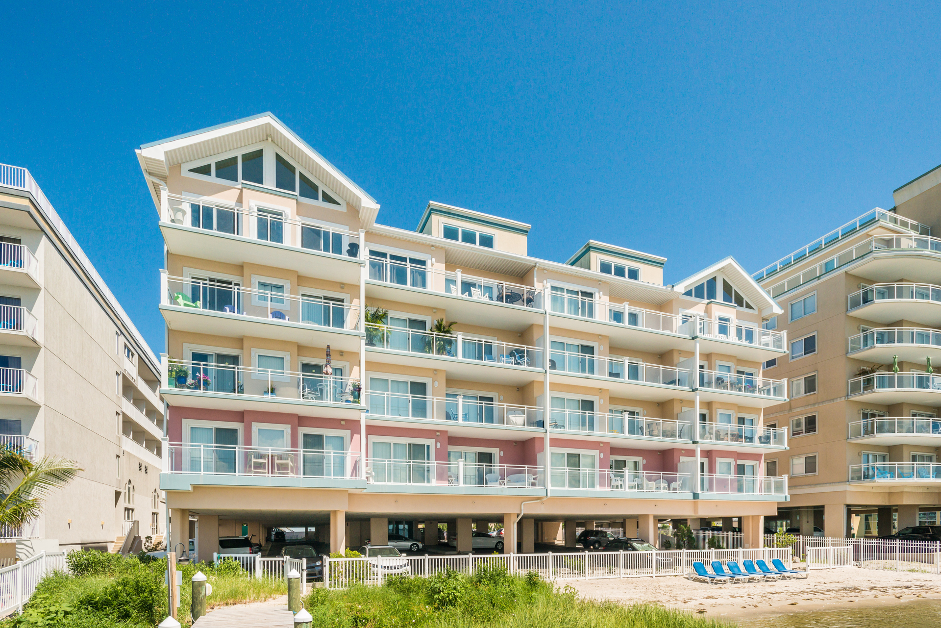 A fabulous Bayfront Location on 46th Street convenient to everything.