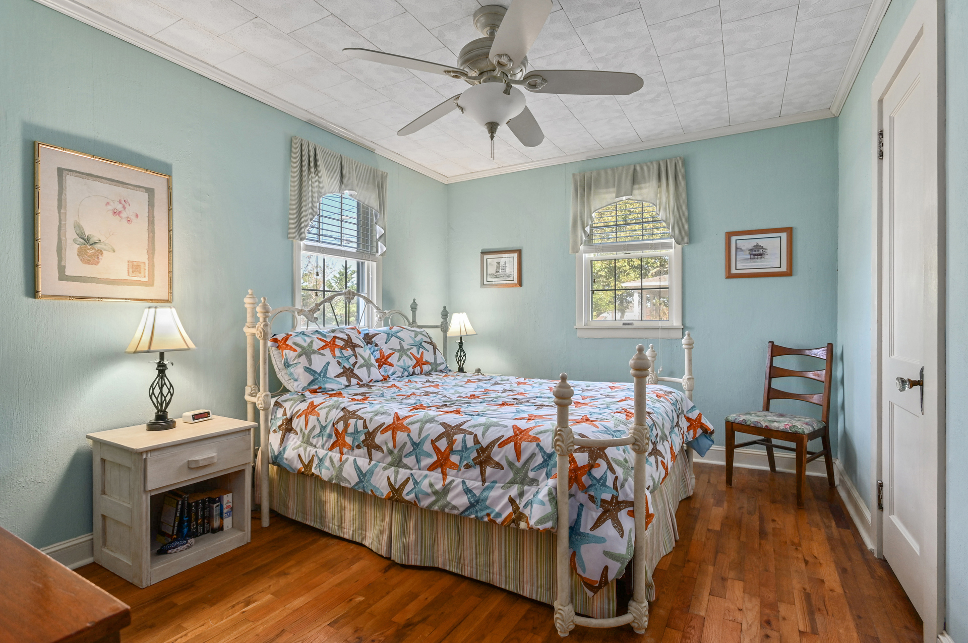 Bedroom 2 just oozes Coastal Charm.....