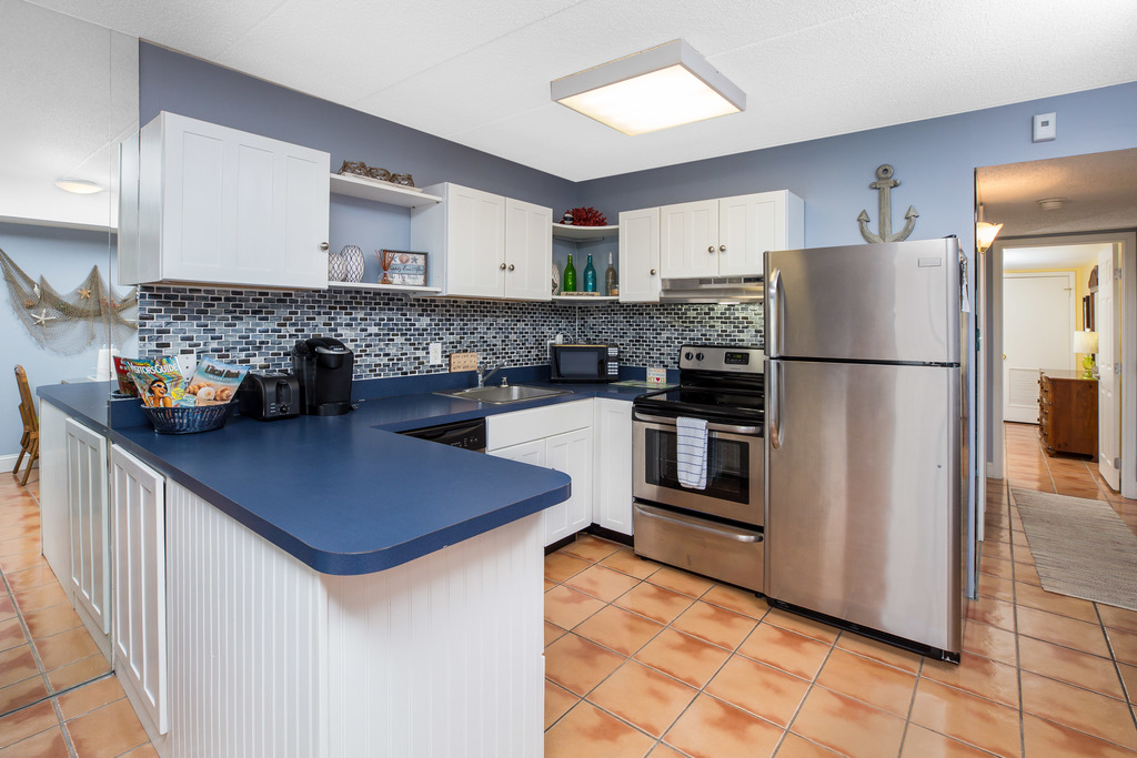 Colors of Sand & Sea surround you in this gorgeous kitchen.