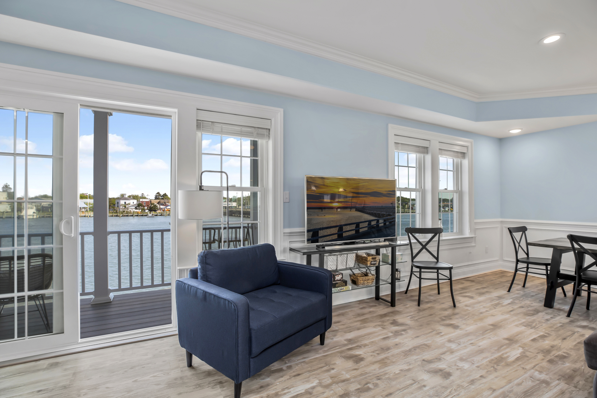 Enjoy Free WiFi and Flat Screen TV.