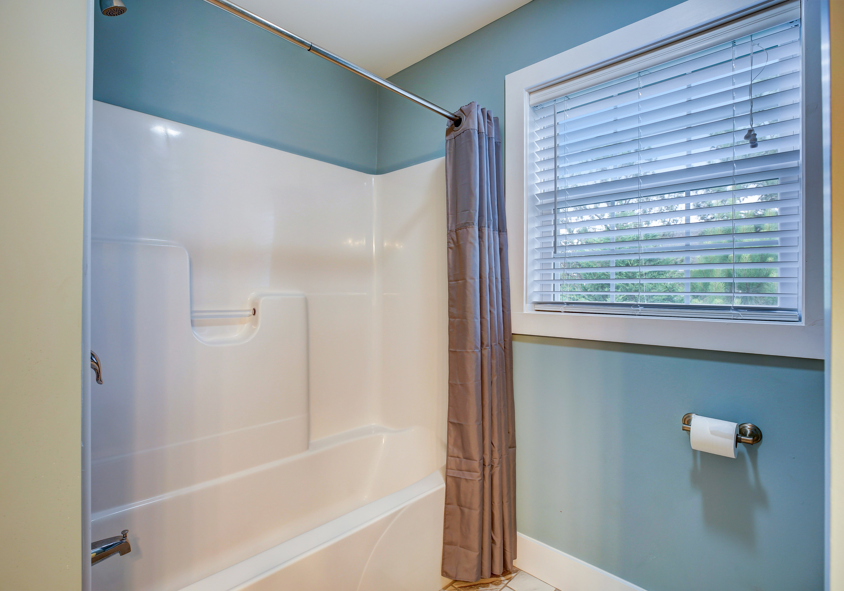 Full Bath 2 also has a Tub/Shower Combo.