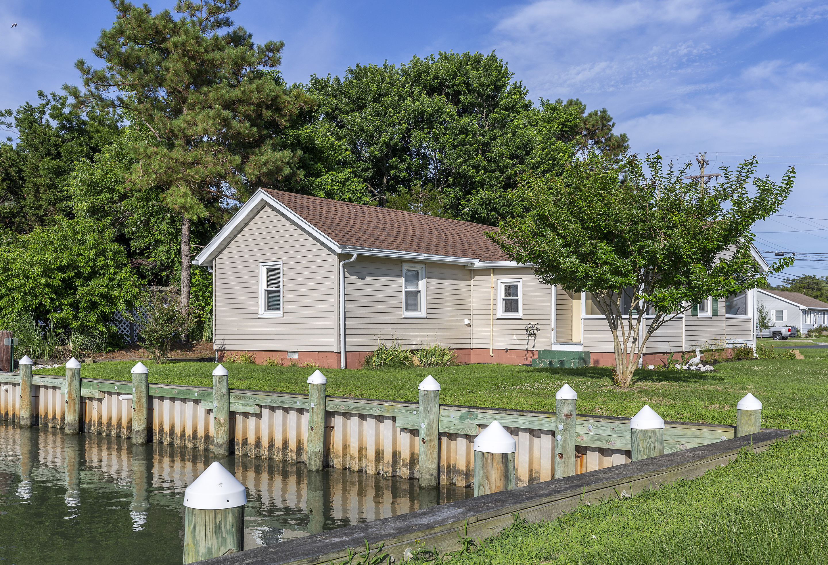 The C-Ray has many new upgrades including New Flat Screen TV & Free WiFI.