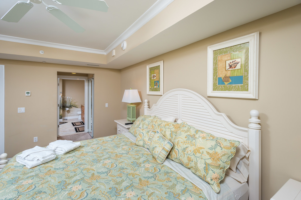 Gorgeous Coastal Decor throughout.